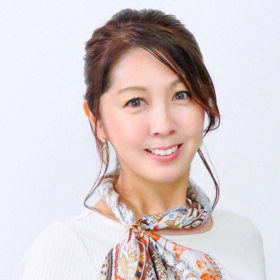 彩乃 あかり